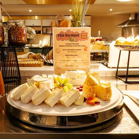 鲁昂中心教堂美居酒店 4*