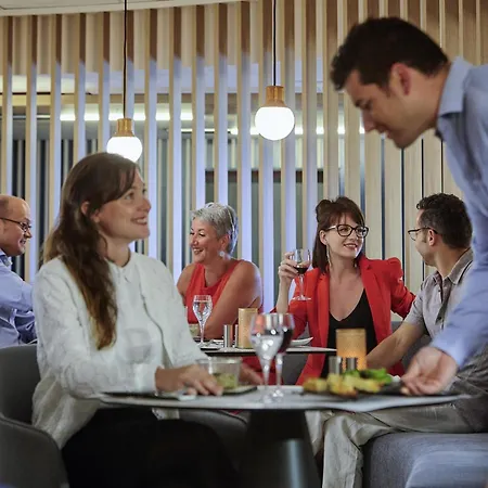 Hotel Mercure Centre Cathedrale 4*