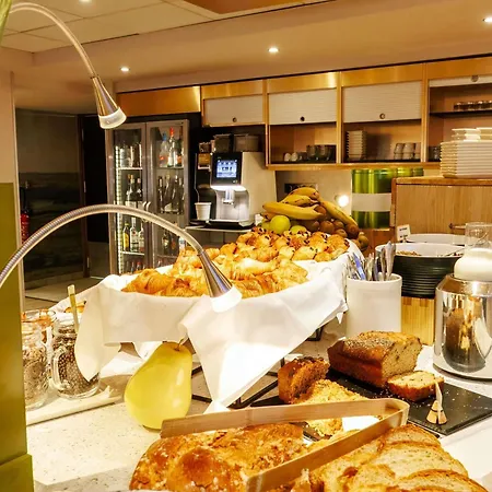 Hotel Mercure Centre Cathédrale 4*