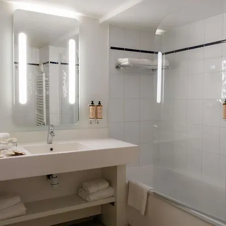 Mercure Centre Cathedrale Hotel 4*