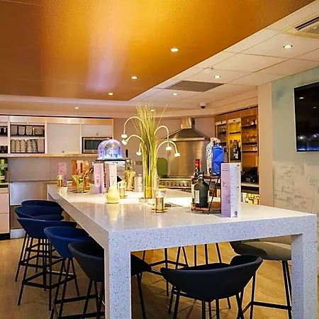 Hotel Mercure Centre Cathédrale 4*
