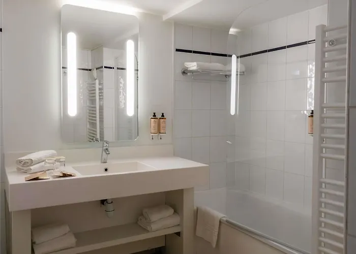 Otel Mercure Centre Cathedrale 4*