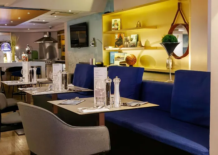 鲁昂中心教堂美居酒店 4* 鲁昂