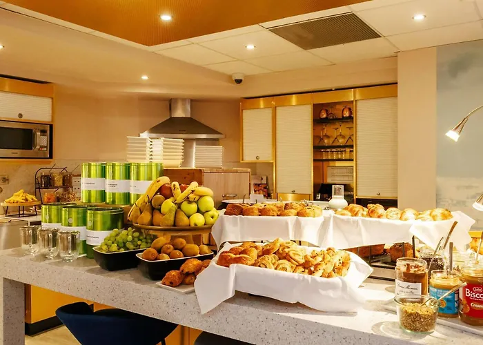 Hotel Mercure Centre Cathedrale 4*