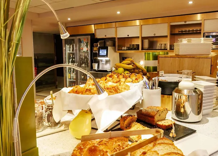 Hotel Mercure Centre Cathedrale 4*