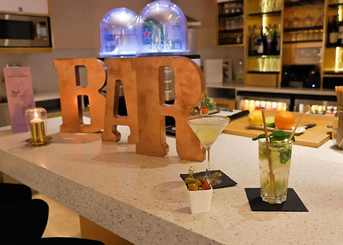 Mercure Centre Cathedrale Otel 4*